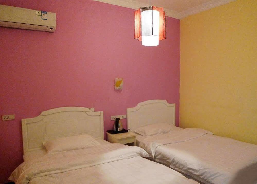 Yangshuo Romantic Inn Extérieur photo