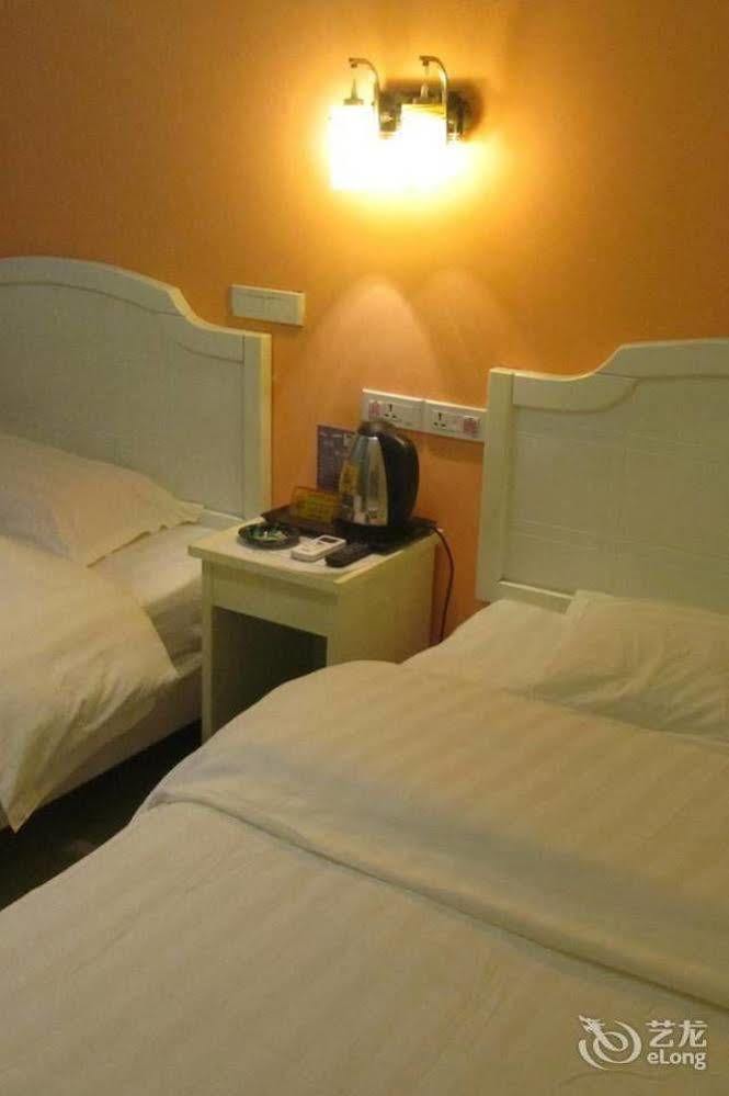Yangshuo Romantic Inn Extérieur photo